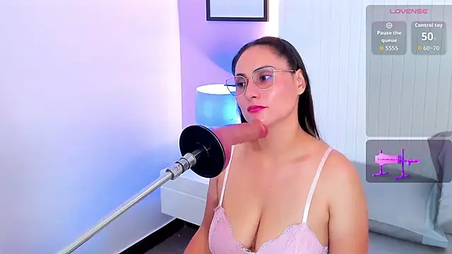 Snapshot of lauren_stone_ chatting on 18, 2, 2026 lauren stone online show from 18, 2, 2026