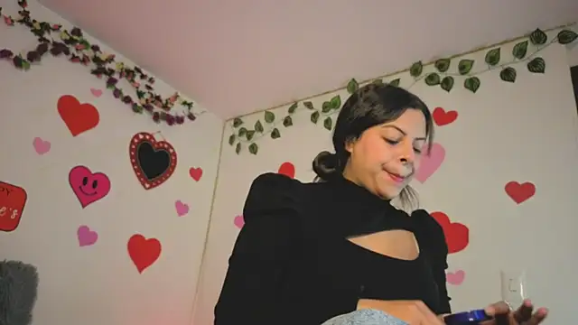 Snapshot of MiaCollinssx chatting on 18, 2, 2026 MiaCollinssx online show from 18, 2, 2026