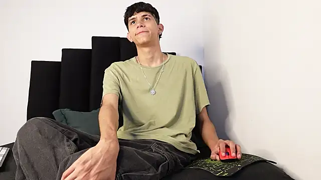 Snapshot of alexmark_ chatting on 6, 10, 2025 alexmark online show from 6, 10, 2025