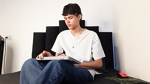 Snapshot of alexmark_ chatting on 17, 10, 2025 alexmark online show from 17, 10, 2025
