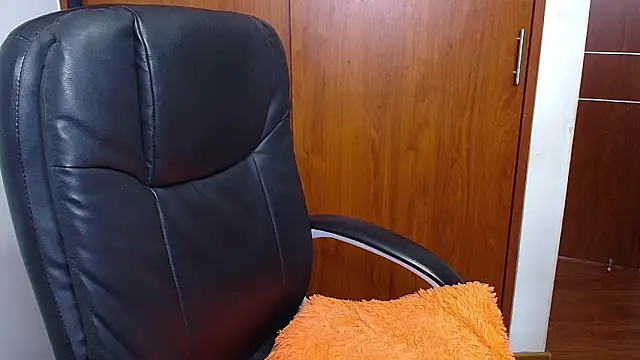 melikaronit2 online show from 5, 11, 2025