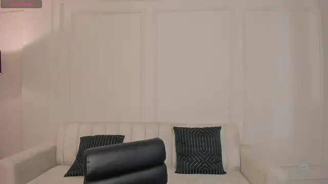 LeahNovac online show from 5, 12, 2025