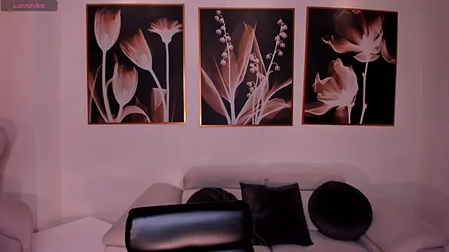 TiffannySins online show from 3, 3, 2026