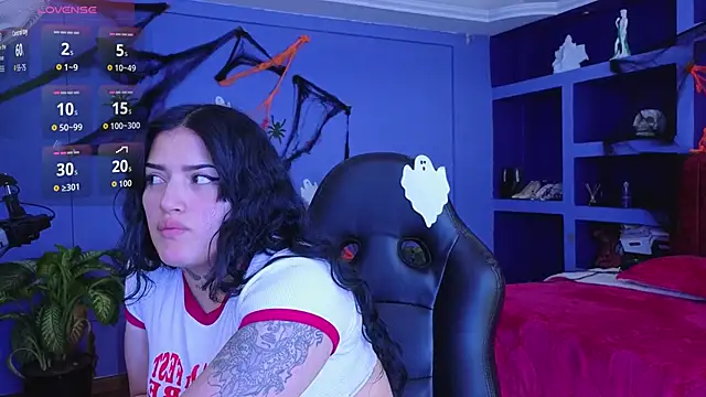 Snapshot of sari_belle chatting on 2, 11, 2025 sari belle online show from 2, 11, 2025