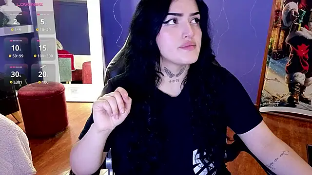 Snapshot of sari_belle chatting on 23, 11, 2025 sari belle online show from 23, 11, 2025