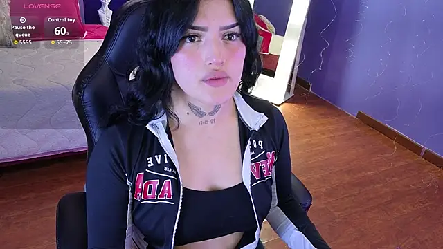 Snapshot of sari_belle chatting on 24, 11, 2025 sari belle online show from 24, 11, 2025