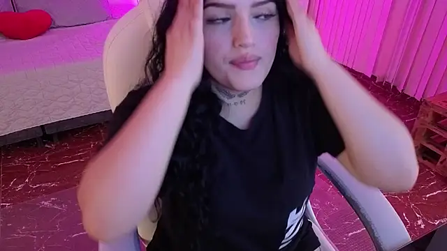 Snapshot of sari_belle chatting on 5, 1, 2026 sari belle online show from 5, 1, 2026