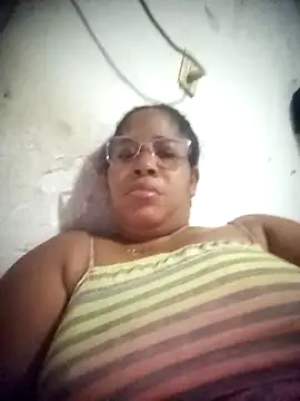 Big ass submissive online show from 4, 2, 2026