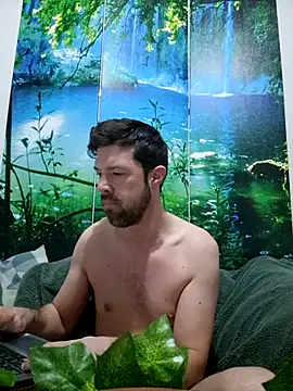 Snapshot of welcome-to-the-jungle chatting on 7, 2, 2026 welcome-to-the-jungle online show from 7, 2, 2026