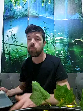 Snapshot of welcome-to-the-jungle chatting on 14, 2, 2026 welcome-to-the-jungle online show from 14, 2, 2026