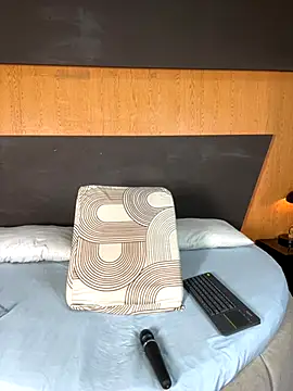 Alexia  cox online show from 1, 12, 2025