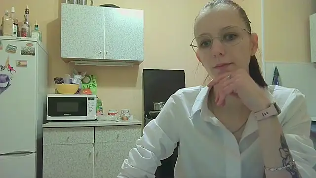 Lucy Divine online show from 13, 10, 2025