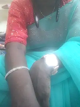 Snapshot of hotmahitha chatting on 8, 5, 2026 hotmahitha online show from 8, 5, 2026