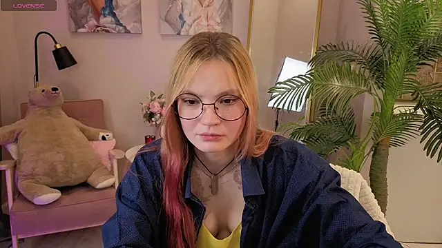 Ginger Emma online show from 28, 9, 2025