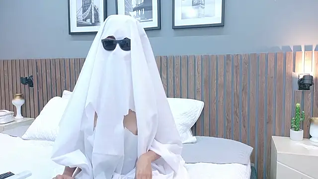 luna roja25 online show from 12, 10, 2025