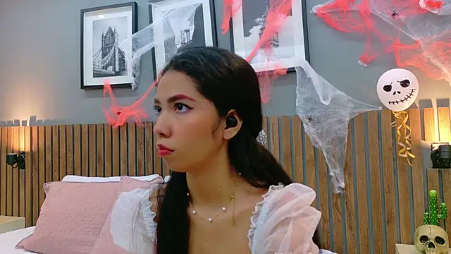 luna roja25 online show from 22, 10, 2025