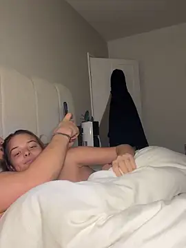 KayleeBella online show from 15, 11, 2025