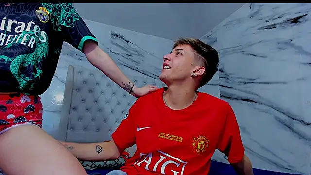 Ari and Storm online show from 28, 11, 2025