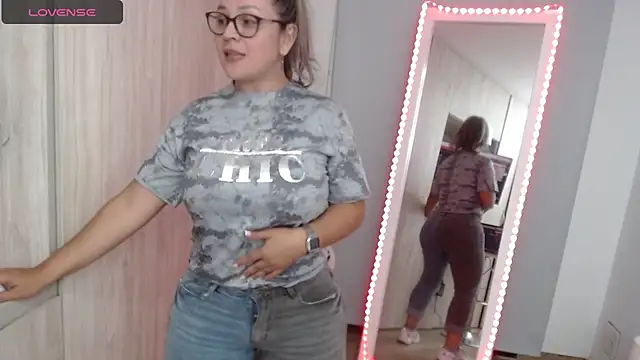 sophie lopez1 online show from 9, 12, 2024