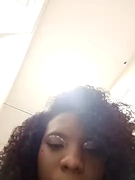 AmiraMorgan online show from 6, 10, 2025