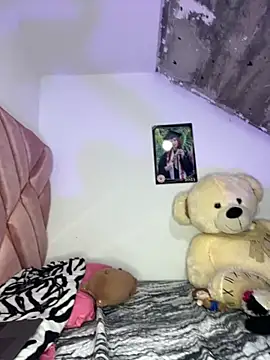 Snapshot of Melody_rouxxx chatting on 7, 11, 2025 Melody rouxxx online show from 7, 11, 2025