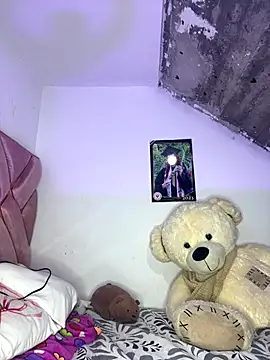 Snapshot of Melody_rouxxx chatting on 16, 12, 2025 Melody rouxxx online show from 16, 12, 2025