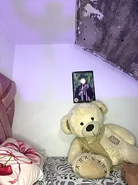 Snapshot of Melody_rouxxx chatting on 19, 12, 2025 Melody rouxxx online show from 19, 12, 2025