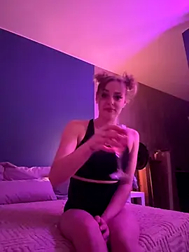 honeymoon111 online show from 20, 11, 2025