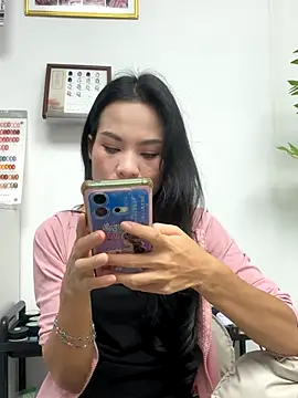 Snapshot of Baby-mmm chatting on 6, 11, 2025 Baby-mmm online show from 6, 11, 2025