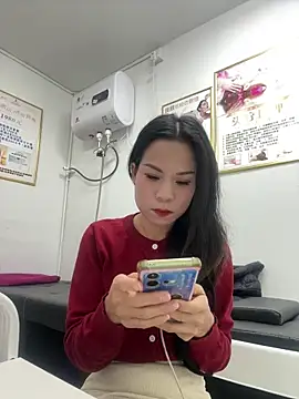 Snapshot of Baby-mmm chatting on 28, 11, 2025 Baby-mmm online show from 28, 11, 2025