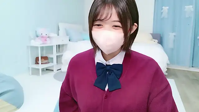 Hinata Sun online show from 11, 9, 2025