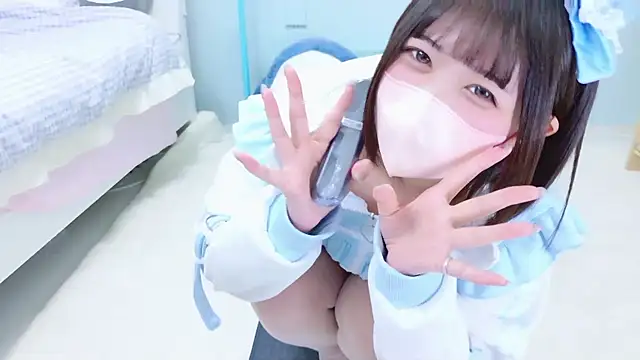 Hinata Sun online show from 17, 11, 2025