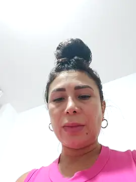 Snapshot of mia_mancinii chatting on 28, 10, 2025 mia mancinii online show from 28, 10, 2025