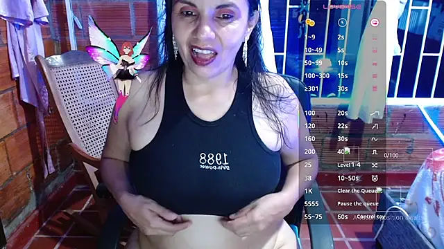 Snapshot of Milf_Fantassyy chatting on 22, 11, 2025 Milf Fantassyy online show from 22, 11, 2025