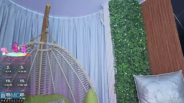 Kiara Zahiri   online show from 22, 10, 2025