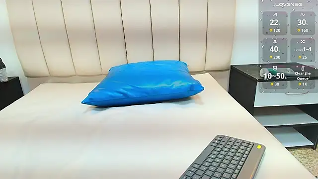 agatha fit online show from 31, 1, 2026