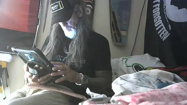 Snapshot of crassanova chatting on 28, 4, 2026 crassanova online show from 28, 4, 2026