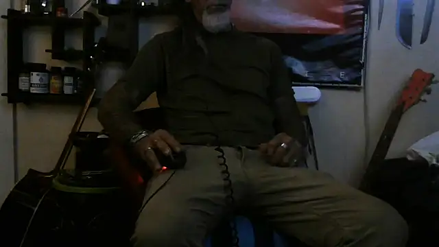 Snapshot of crassanova chatting on 20, 5, 2026 crassanova online show from 20, 5, 2026