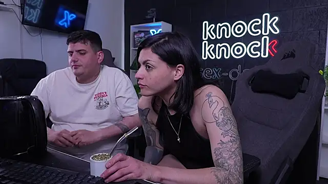 KnockKnockClub online show from 22, 9, 2025