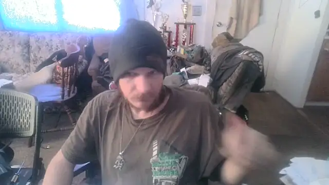 Poundtown1226 online show from 14, 12, 2025