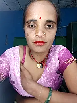 Snapshot of Hotwera chatting on 3, 10, 2025 Hotwera online show from 3, 10, 2025