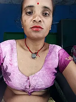 Snapshot of Hotwera chatting on 7, 10, 2025 Hotwera online show from 7, 10, 2025