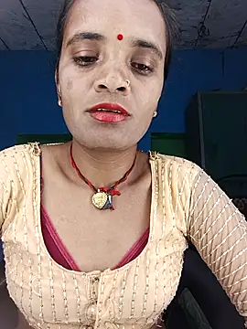 Snapshot of Hotwera chatting on 8, 10, 2025 Hotwera online show from 8, 10, 2025