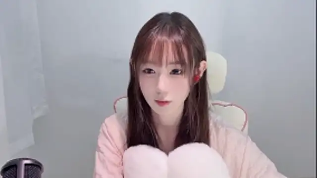 Xiao-runbao online show from 21, 10, 2025