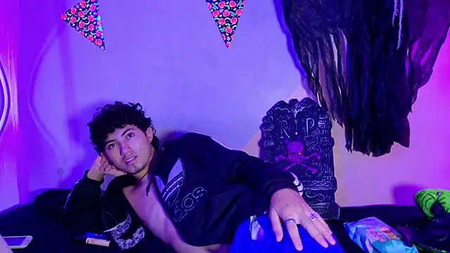 Laura and Kevin online show from 10, 10, 2025