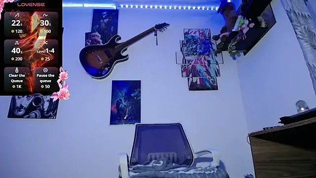 Snapshot of moonligth18 chatting on 1, 12, 2025 moonligth18 online show from 1, 12, 2025