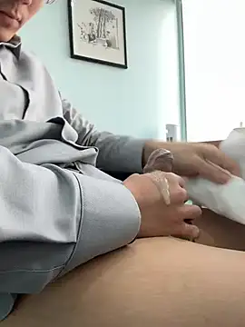 Snapshot of miniyellower chatting on 10, 2, 2026 miniyellower online show from 10, 2, 2026