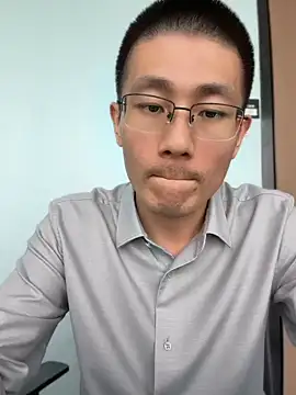 Snapshot of miniyellower chatting on 8, 4, 2026 miniyellower online show from 8, 4, 2026