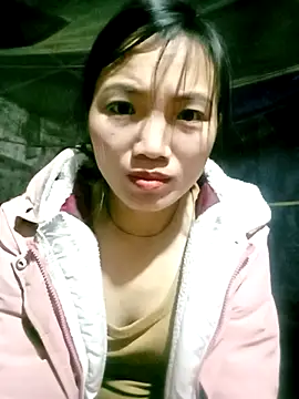 Snapshot of ngan-cute chatting on 15, 11, 2025 ngan-cute online show from 15, 11, 2025