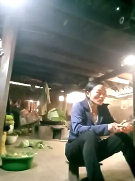 Snapshot of ngan-cute chatting on 23, 11, 2025 ngan-cute online show from 23, 11, 2025